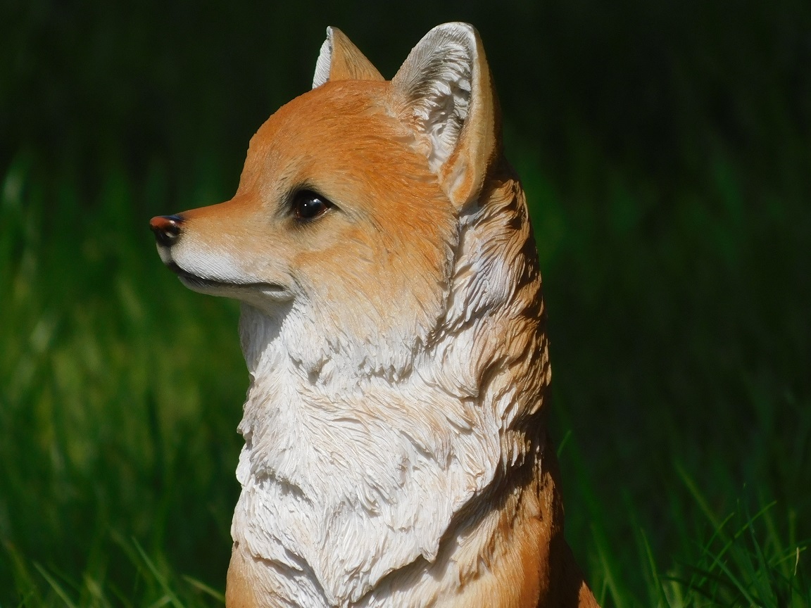 | Full colour Polystone Statue Fox | Seated