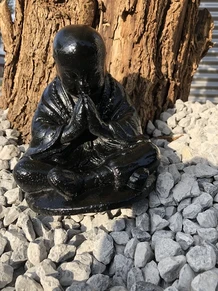 Praying Shaolin Monk Statue – Black – Stone