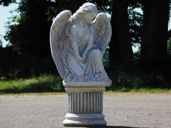 Statue Angel on Round Pedestal - 73 cm - Stone