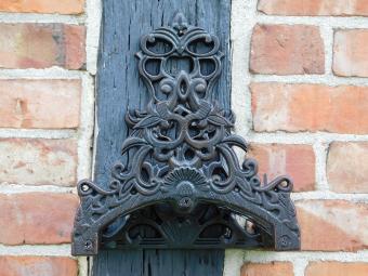 Classic Garden Hose Holder - Cast Iron