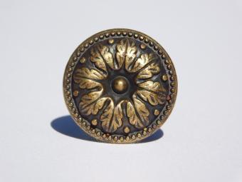 Knob Oak Leaf - 31 mm - Brass Antique