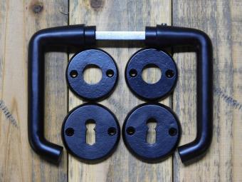 Set of door handles with round handle rosettes + key rosettes BB - Matt black - Aluminium