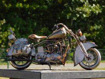 Vintage Motor - 38 cm - Handcrafted from Metal