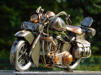 Vintage Motor - 38 cm - Handcrafted from Metal