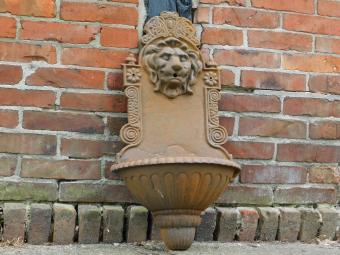 Wall fountain Lion - 75 cm - Cast iron
