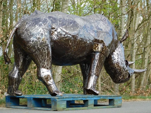 Rhinoceros ‘’Suma‘’ XXL - 120 x 250 cm - Handmade and Unique