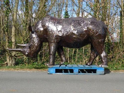 Rhinoceros ‘’Suma‘’ XXL - 120 x 250 cm - Handmade and Unique