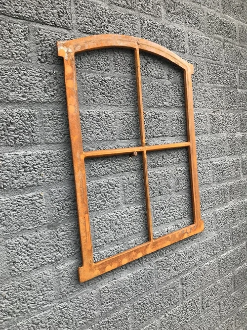 Stable window ‘Rost’ – 47.5 x 63 cm – Cast iron
