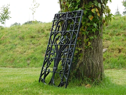 2 Pieces: Grid - Green - Powder-coated - Cast iron - Ornament
