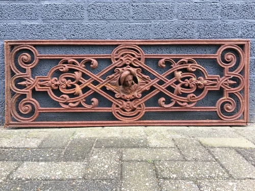 Balkongeländer, Fenstergestell, Gusseisenablage