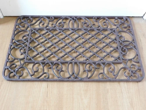 Doormat made of cast iron