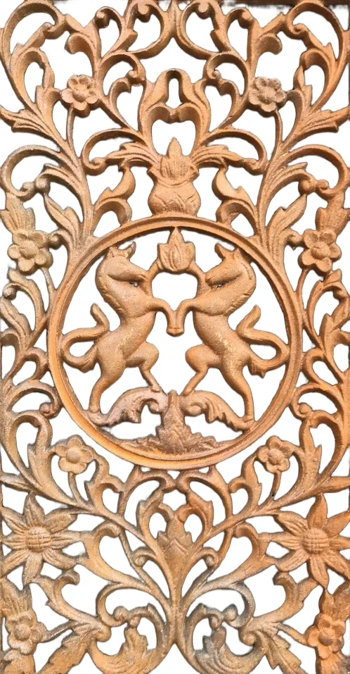 Türgitter / Fenstergitter aus Gusseisen mit kunstvollem Ornament