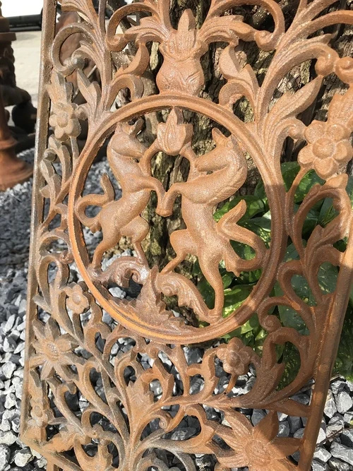 Türgitter / Fenstergitter aus Gusseisen mit kunstvollem Ornament