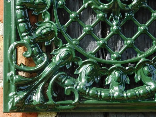 Door grille with Woman - Alu - Green - Grille