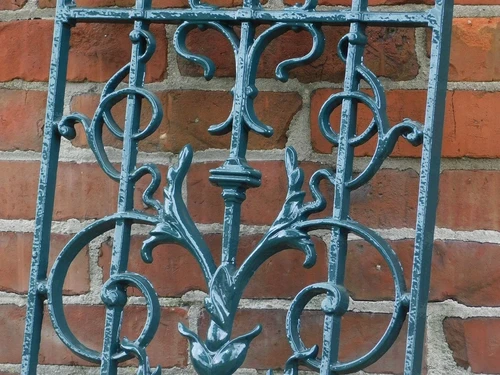 One-off: Grid - Green - Powder-coated - Cast iron