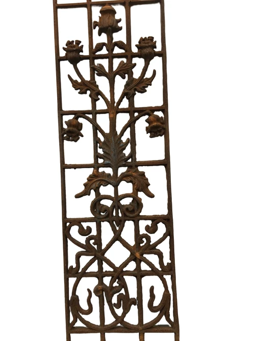 Cast iron wall ornament floral design, very nice!!!