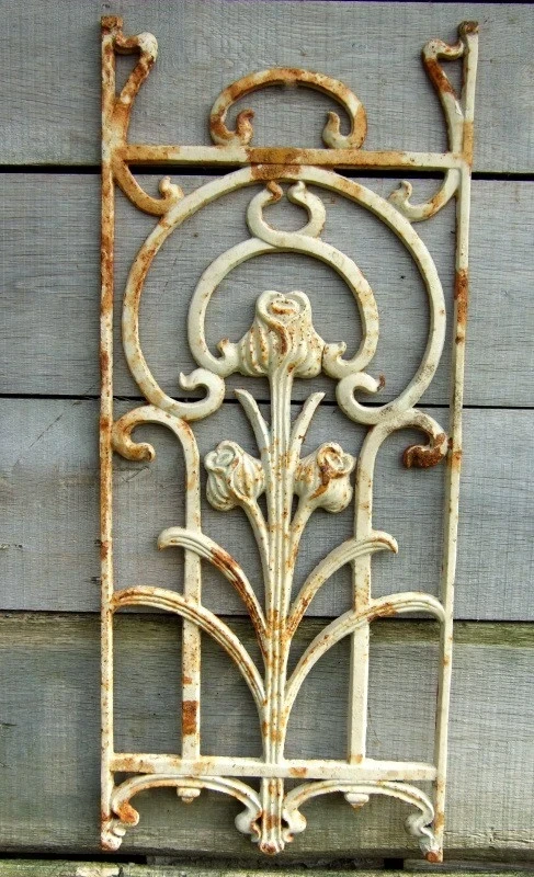 Metal decorative rack, cast iron rust, rt nouveau, rose rack as country decoration, wall rack tulip.