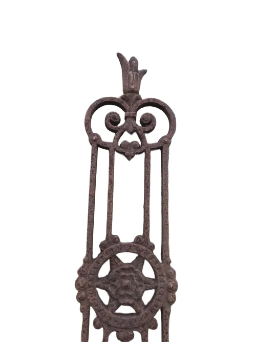 Mooie gietijzeren trapstijl, robuuste look, rust