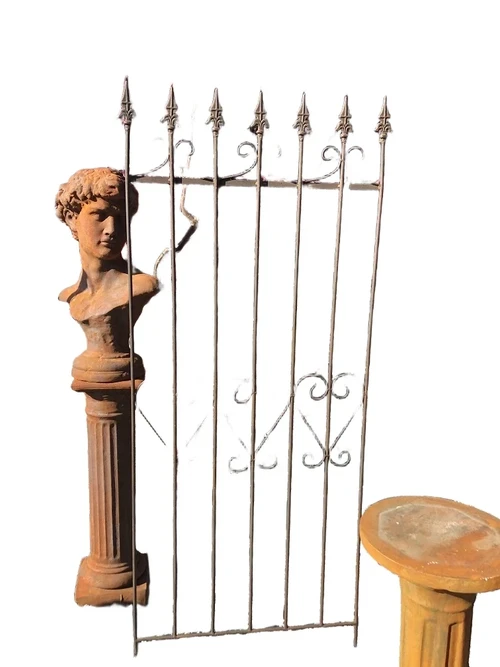 Schöne Zierzaun mit Französisch Lilie Metall mit 2 x Garten Stich, wirklich schön!
