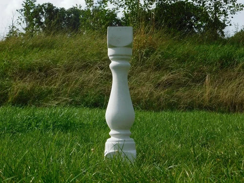 Elegant Stone Baluster Post – 60 cm High