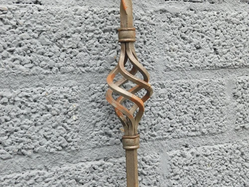Wrought iron grating rod, onion, 161