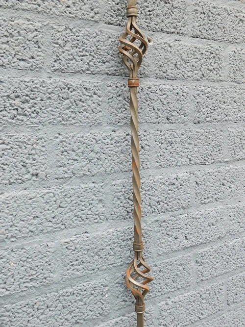 Wrought iron grating rod, onion, 161