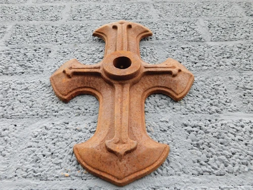 Cross-shaped wall bracket – 35 x 25 cm – Cast iron