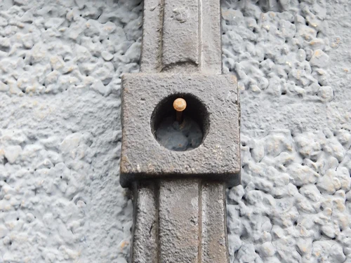 Wall anchor with screw holes – Cast iron
