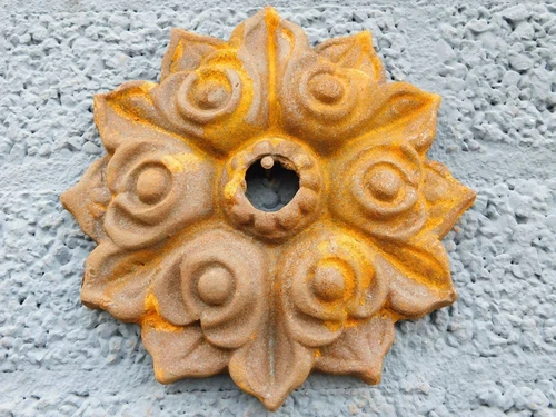 Round Wall Anchor – Cast Iron – Ø 20 cm – Classic Wall Ornament