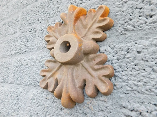 Cast Iron Wall Anchor – Oak Leaf Shape – Decorative Beam Anchor and Facade Ornament