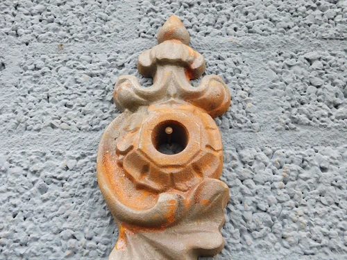 Cast Iron Wall Anchor – Art Nouveau Style – Decorative Beam Anchor with Natural Rust Patina