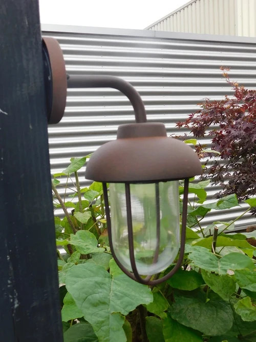 Industriële buitenlamp Travor, zwart-bruin of alu.