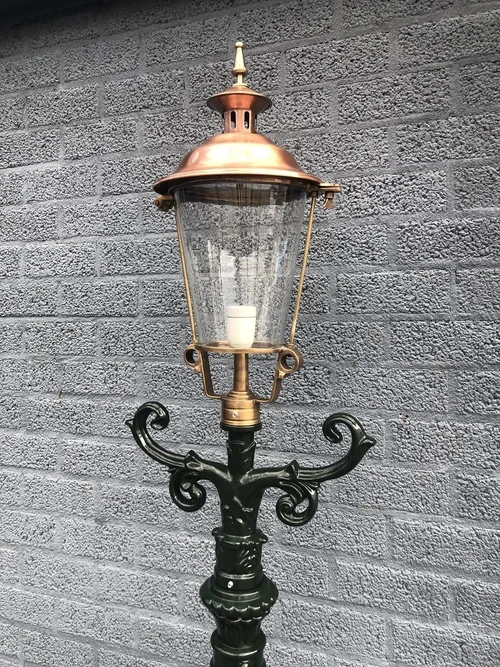 Outdoor lamp, lantern with ceramic fitting and glass, cast aluminium pole, with copper round shade, high 240 cm