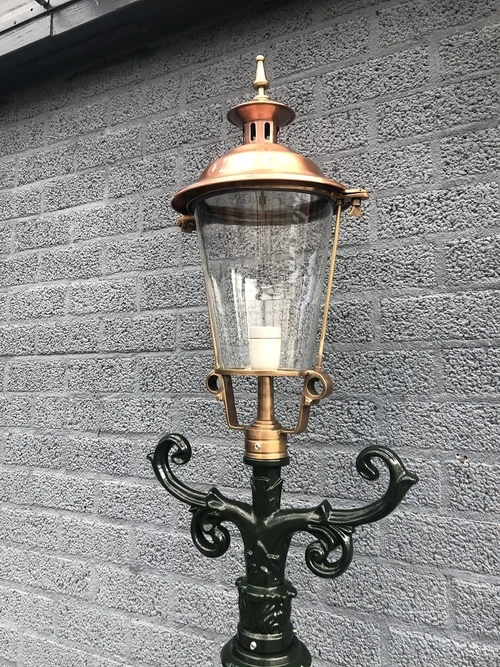 Outdoor lamp, lantern with ceramic fitting and glass, cast aluminium pole, with copper round shade, high 240 cm