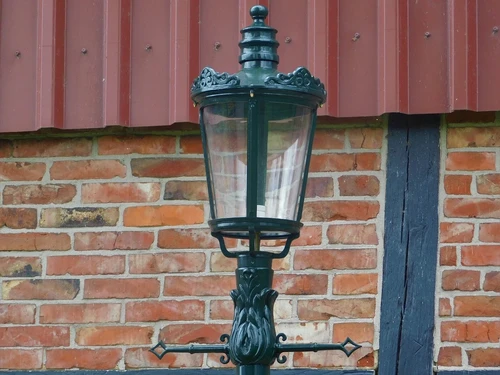 Classic Pedestal Outdoor Lamp | Dark Green | 3 Metres | Garden Lantern