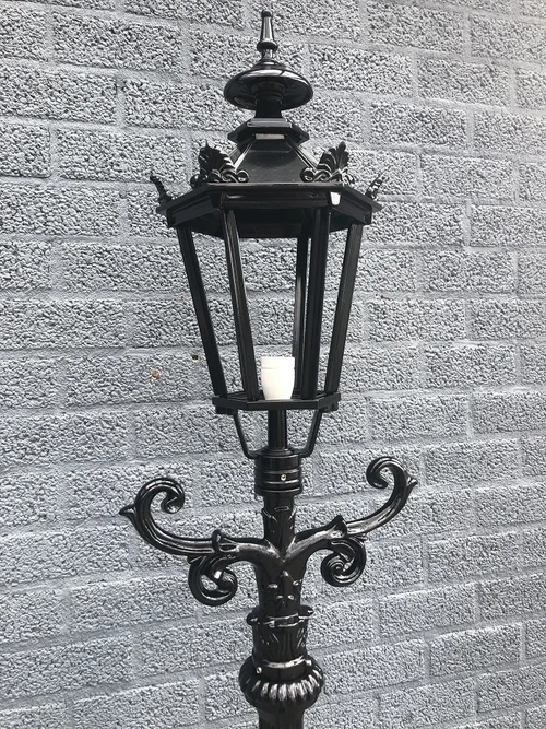 Outdoor lamp, lantern Amsterdam with ceramic fitting and glass, cast aluminum, 225 cm.