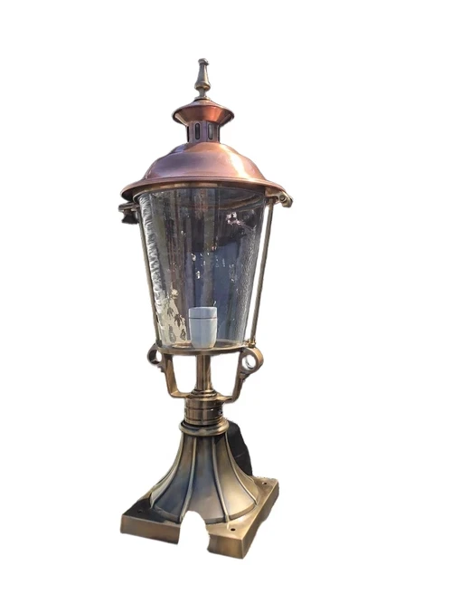 Lamp brass-copper round glass on base, great look!!!