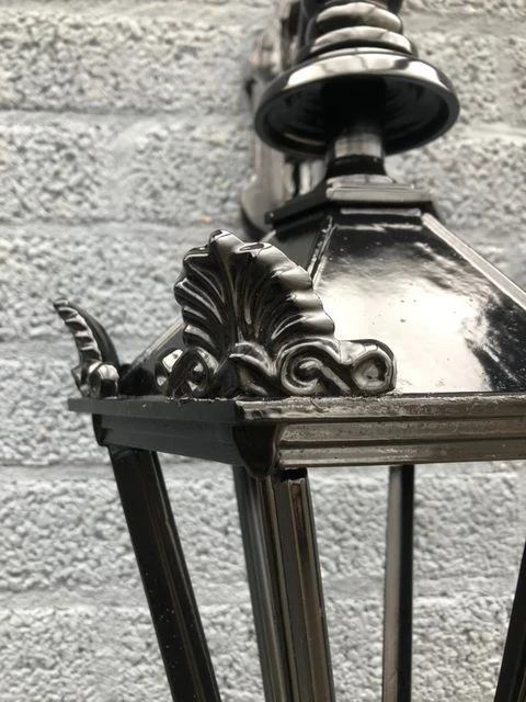 Outdoor lamp Gouda - black ore green- ceramic fitting and glass