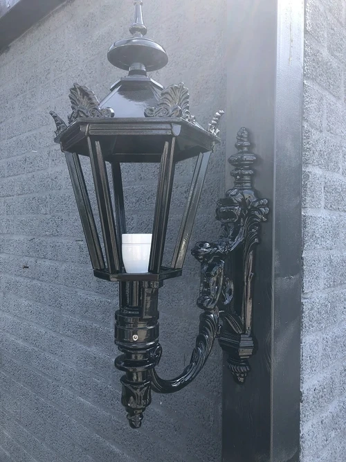 Wall outdoor light Maas 65, Alu cast with Lamp Fixture and Glass.
