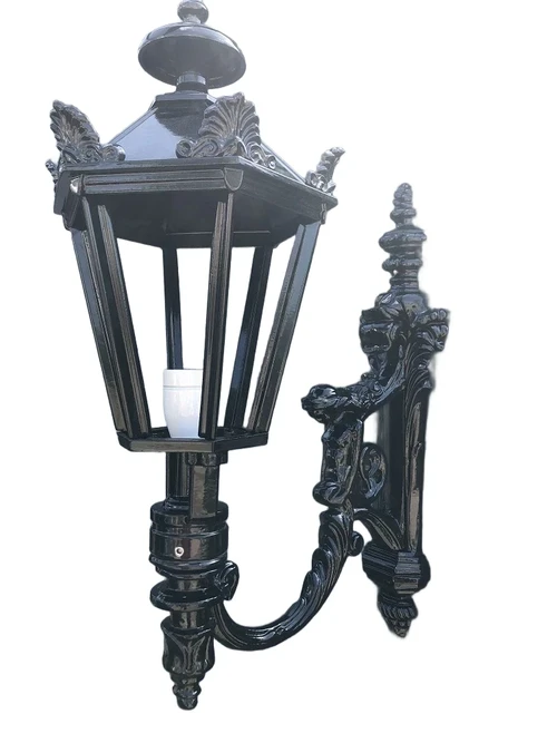 Wand-Außenleuchte Maas 75, Alu-Guss mit Lampenhalterung und Glas.