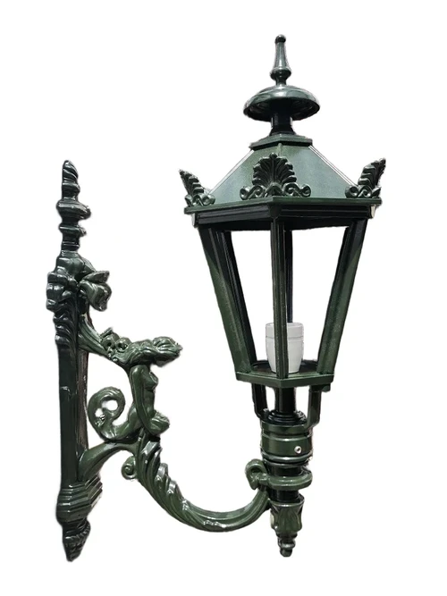Wand buitenlamp Madrid-70 , Alu gegoten met Lampenfitting en Glas.