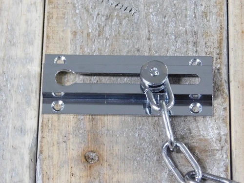 Door safety chain nickel plus screws.