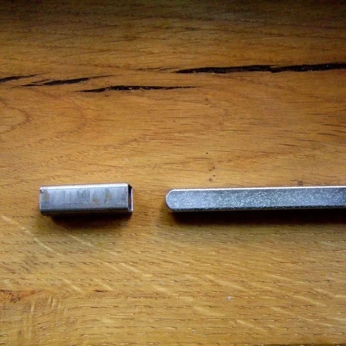 Adapter sleeve - for thickening a door handle pin - metal