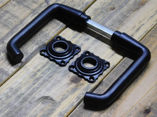 Set of Door Handles with Square Rosettes - Black - Aluminium