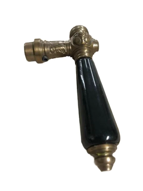 1 Door handle 