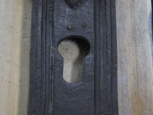 1 heavy Long door plate with cylinder lock keyhole, PZ92 mm antique iron brown- founding era historicism.