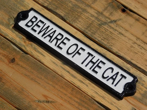 Door sign “'Beware of the Cat”' - Cast iron - Black and White