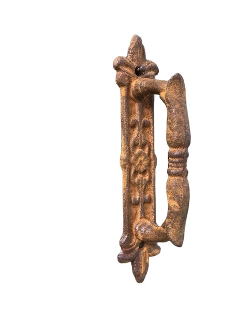 A cast iron door handle, at rest, very nice and sturdy!