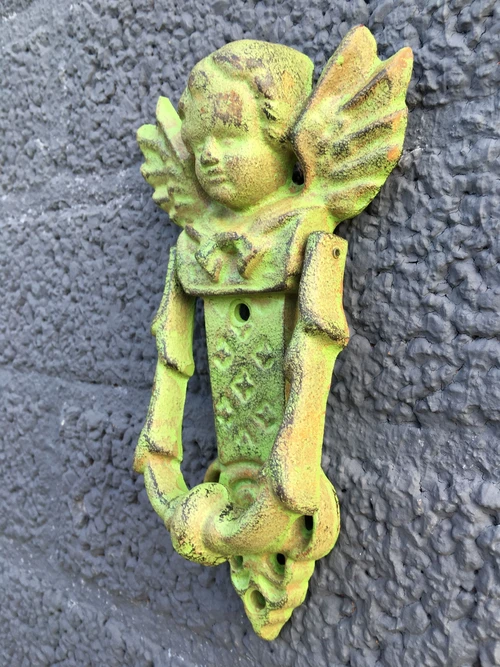 Deurklopper engel, gietijzer, groen.
