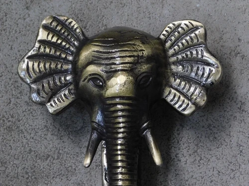 Door knocker elephant - patinated brass